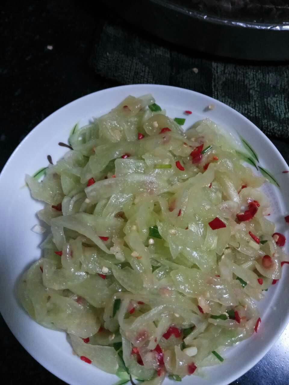 凉拌西瓜皮