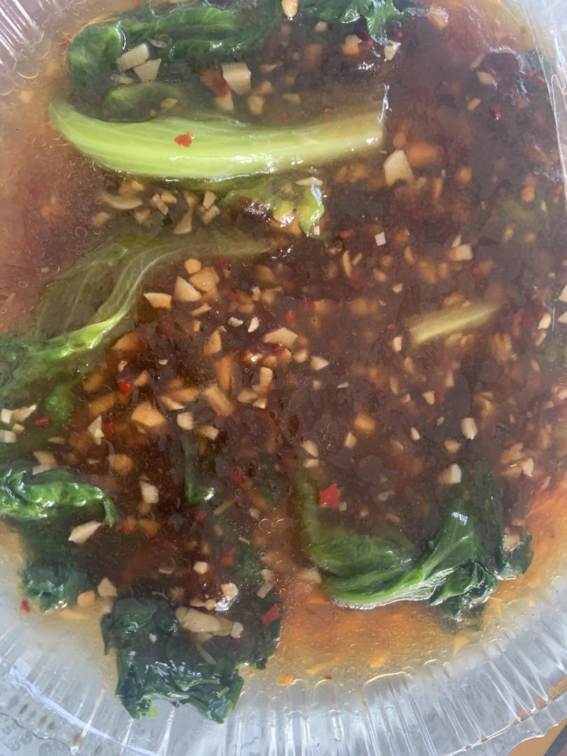 蒜蓉蚝油生菜，清脆爽口，色香味俱全