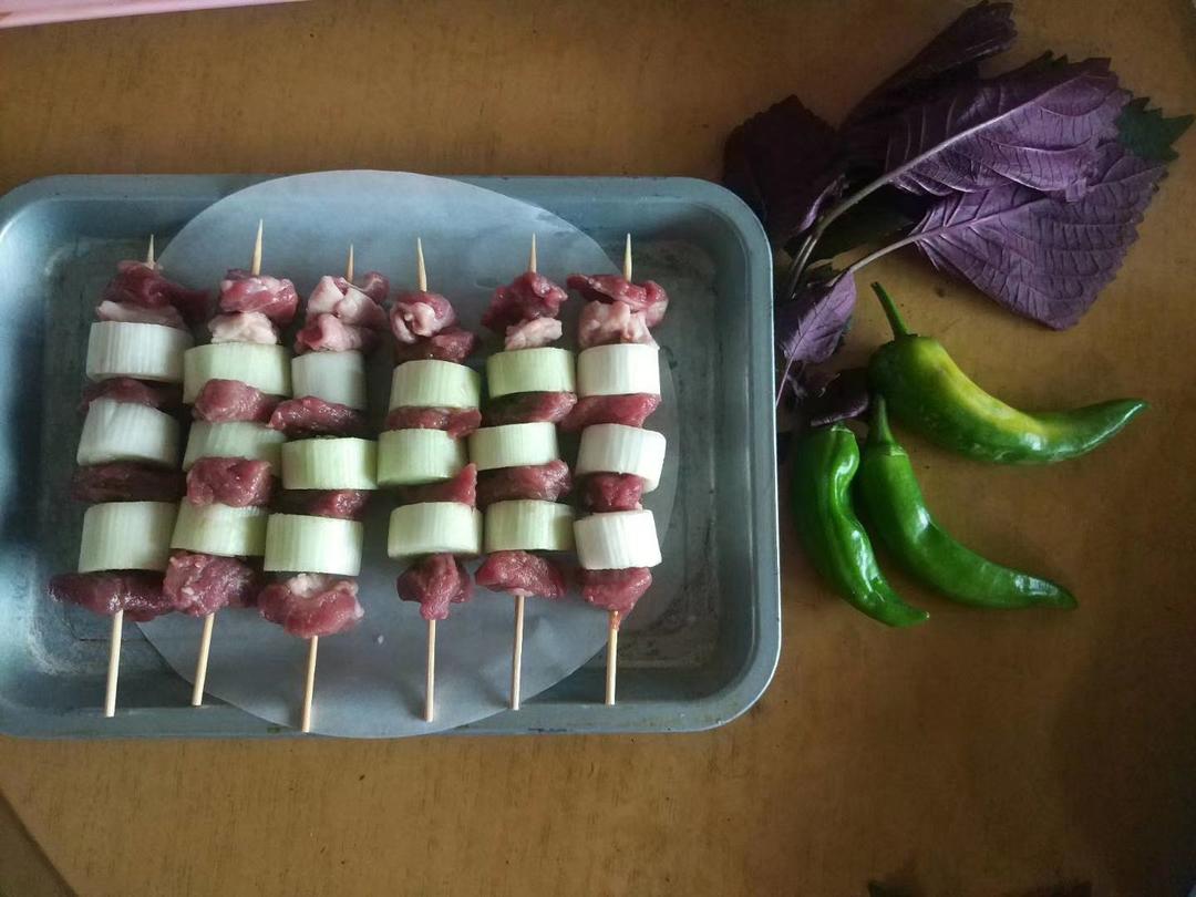 一口一大块，配啤酒~巴西烤肉