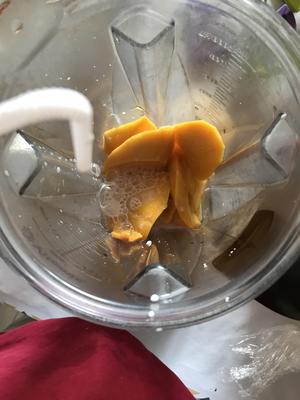芒果汁的做法 步骤3