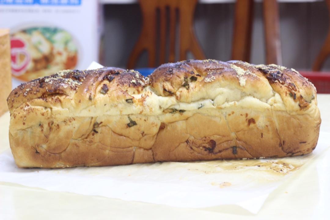 香葱肉松手撕吐司
