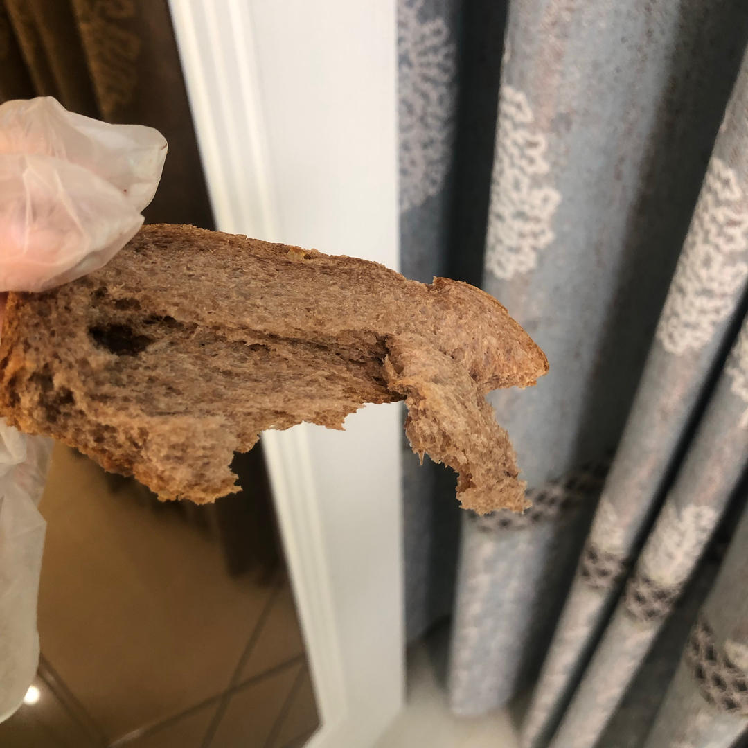 巨~巨好吃的巧克力奶油吐司