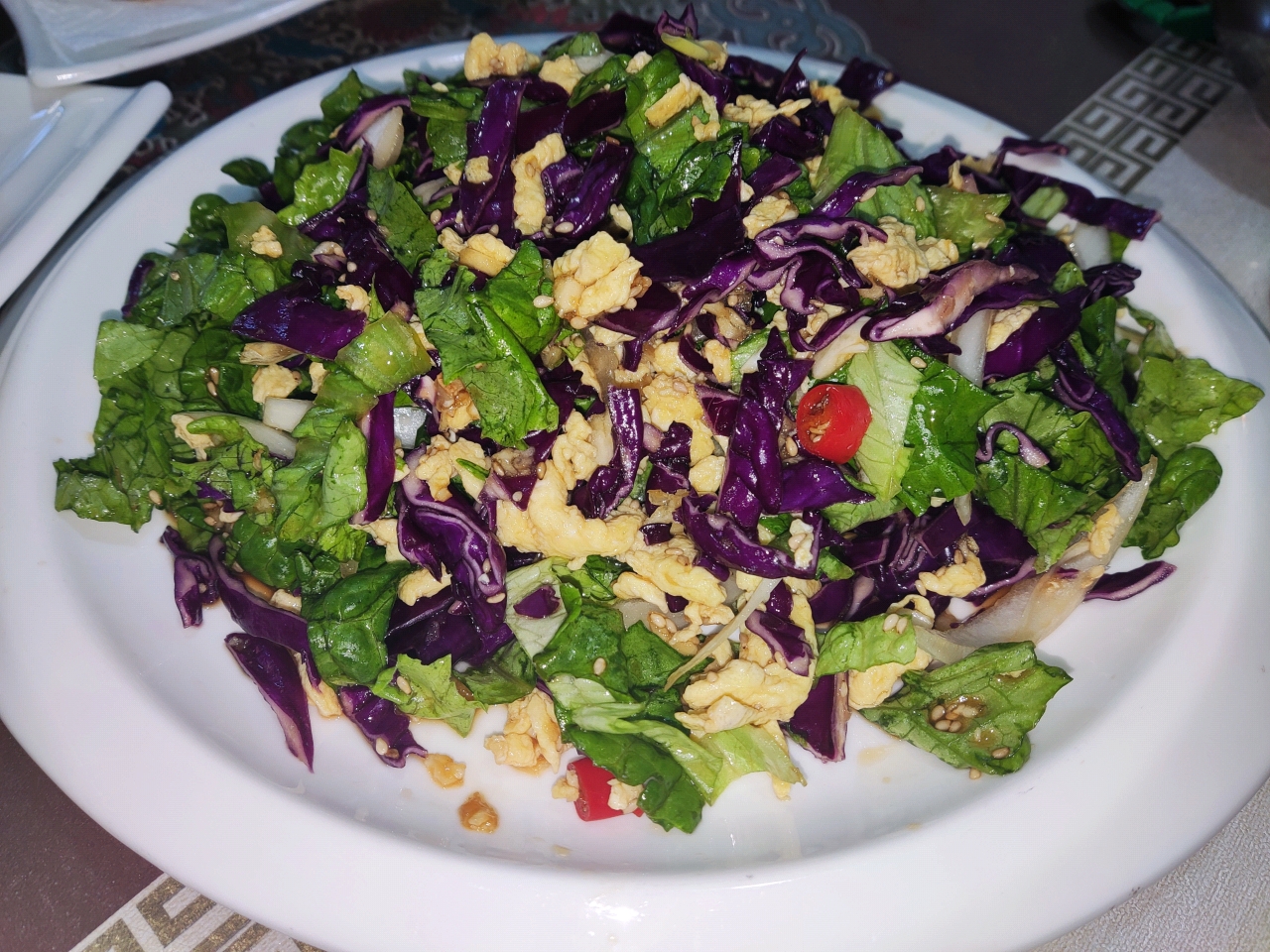 减脂餐—生菜紫甘蓝拌鸡蛋
