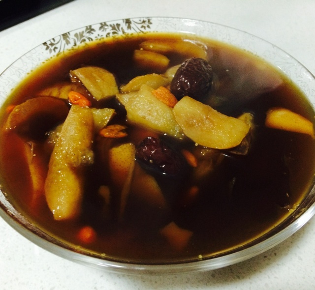 红枣冰糖雪梨糖水