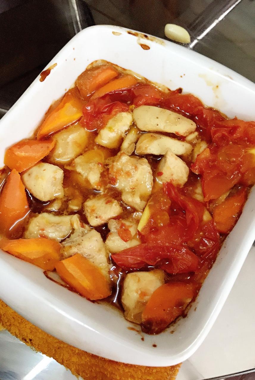 番茄蒜香烤鸡胸肉