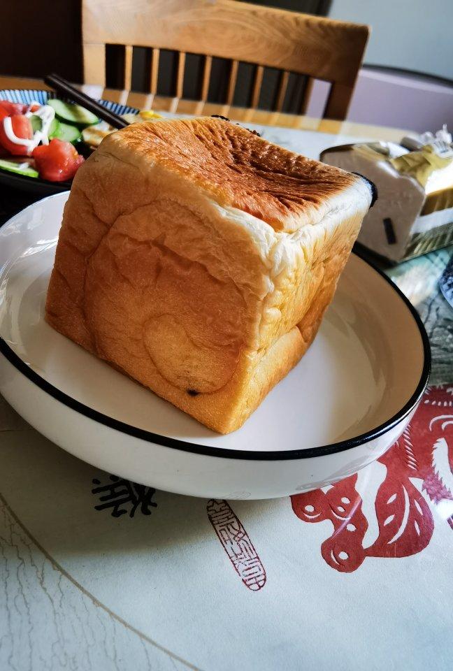 鲜奶液种超熟吐司