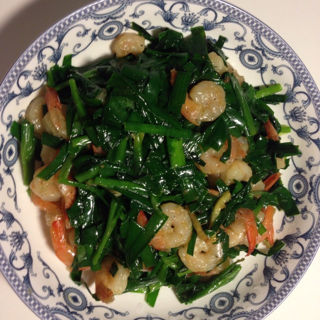 韭菜彩椒炒虾仁