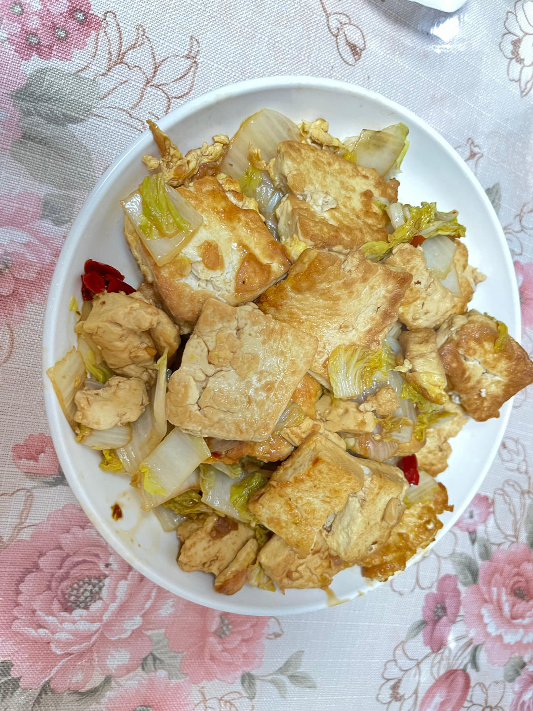 暖乎乎的娃娃菜烧豆腐，最适合转凉的天暖胃