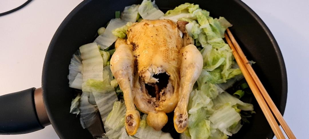 无水葱油童子鸡一一转自微博菜谱（Le Creuset铸铁炖锅）