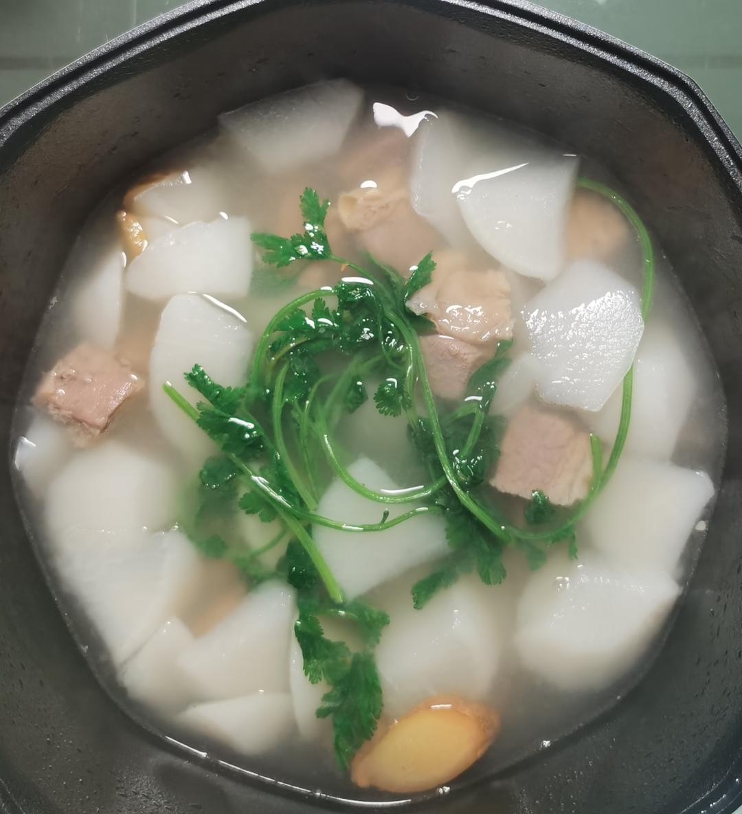 低脂肪高营养的牛肉萝卜汤