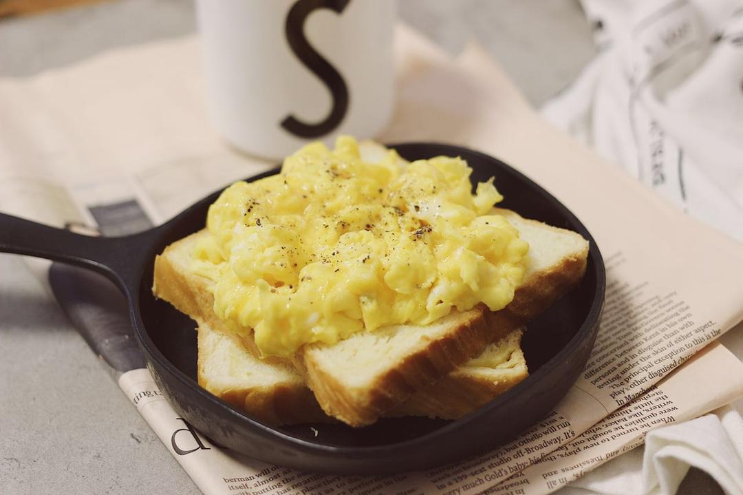 美式炒蛋 scrambled eggs