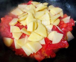 西红柿炒土豆片的做法 步骤7
