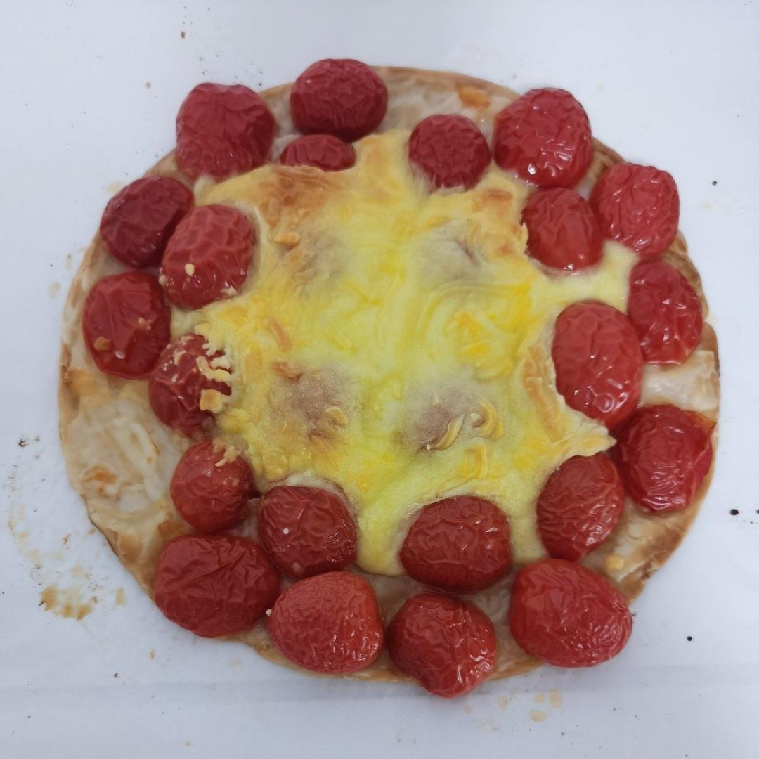 手抓饼虾滑香肠西红柿披萨🍕
