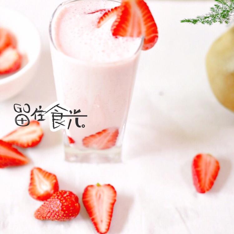 草莓奶昔