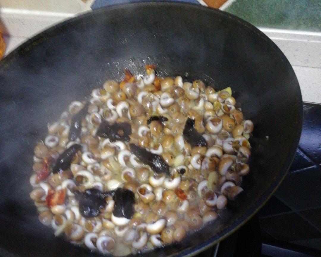 酱爆海螺的做法