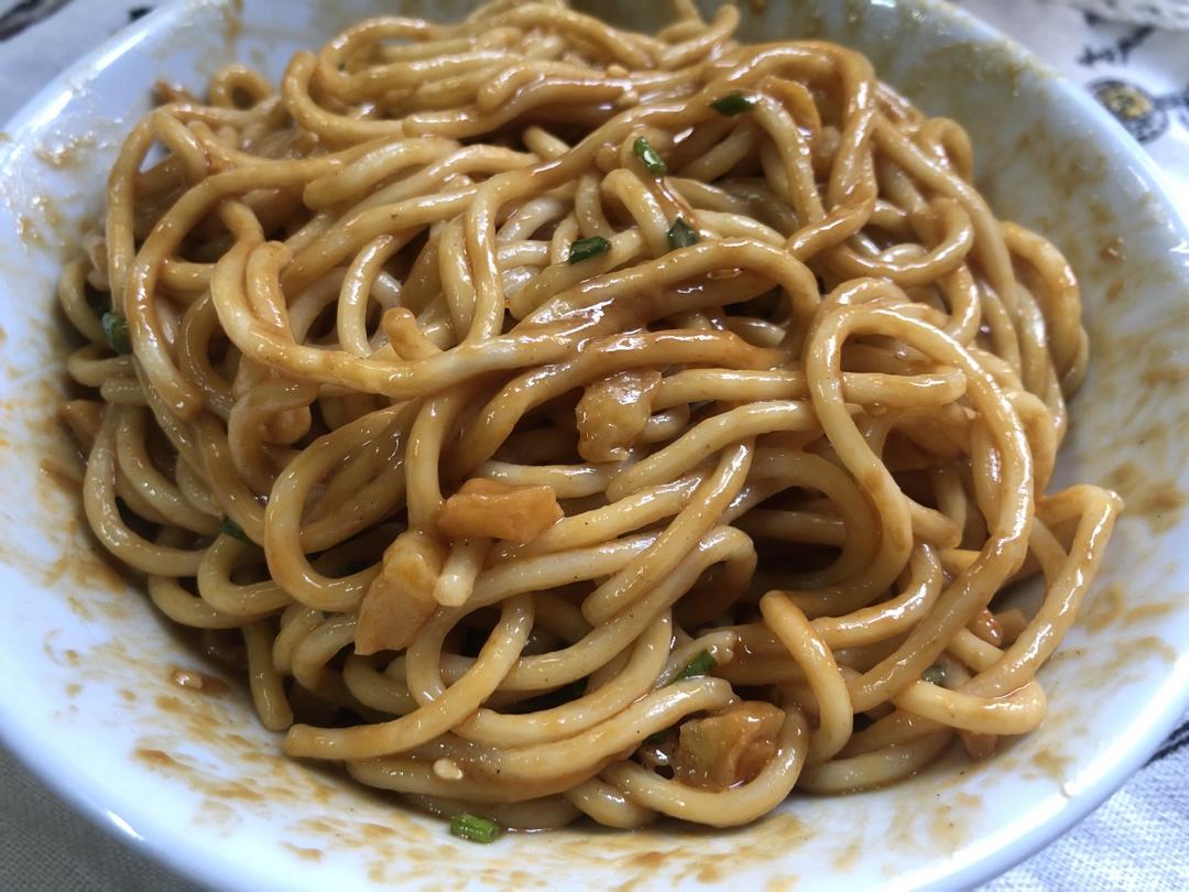 来一碗武汉热干面吧