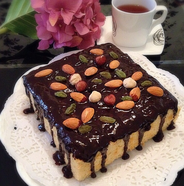 淋酱巧克力蛋糕！