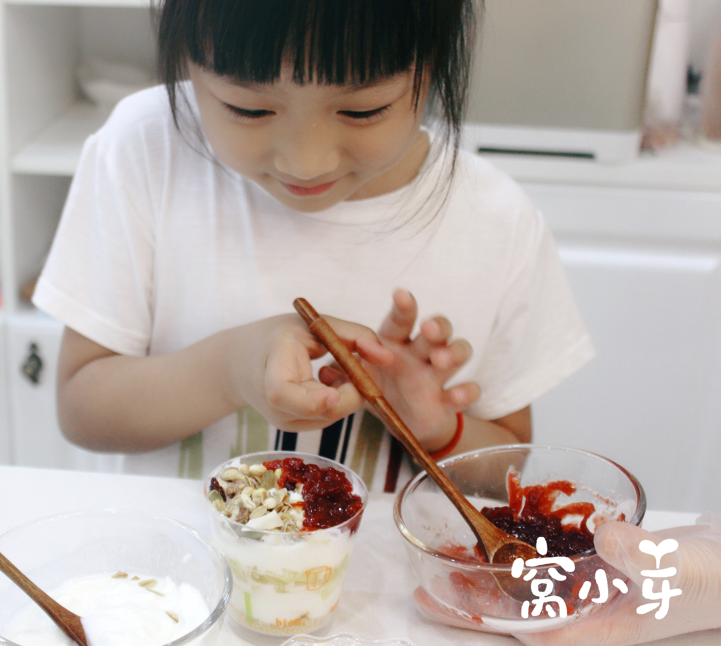 宝宝辅食：酸奶木糠杯-24M+的做法 步骤1