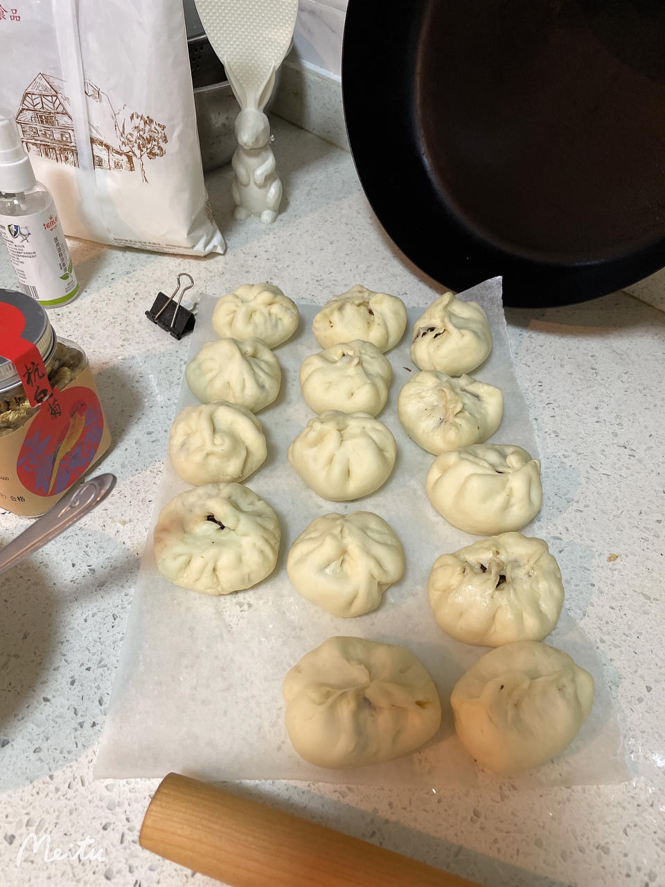 芽菜肉臊包子