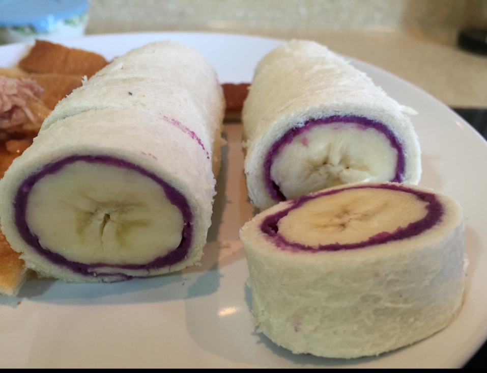 艾美丽_o2做的香蕉吐司卷