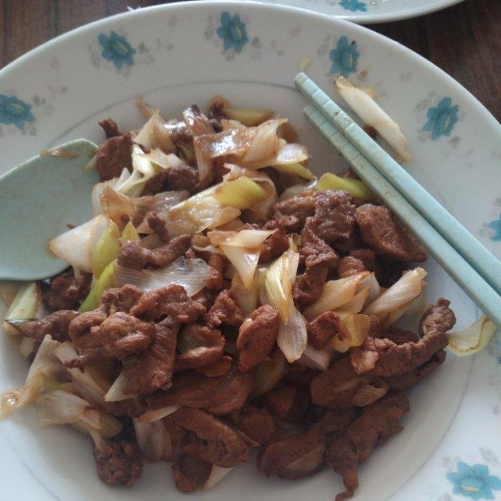 【嗷呜】老北京葱爆羊肉