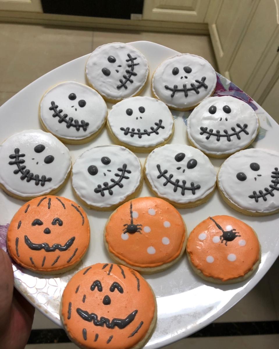 适合新手制作的万圣节糖霜饼干