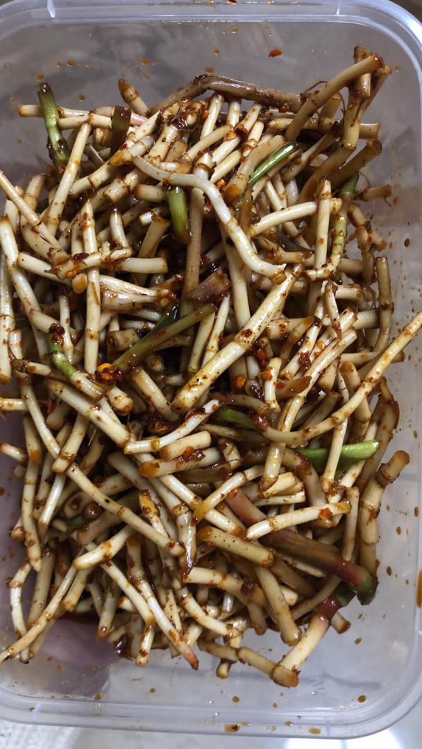 凉拌折耳根（鱼腥草）