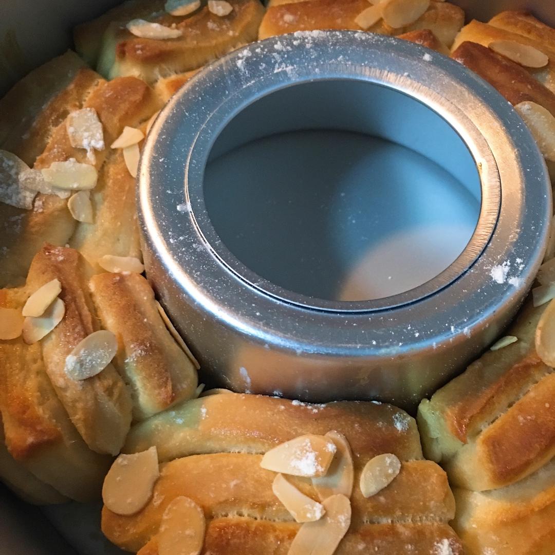 日式香浓炼乳面包