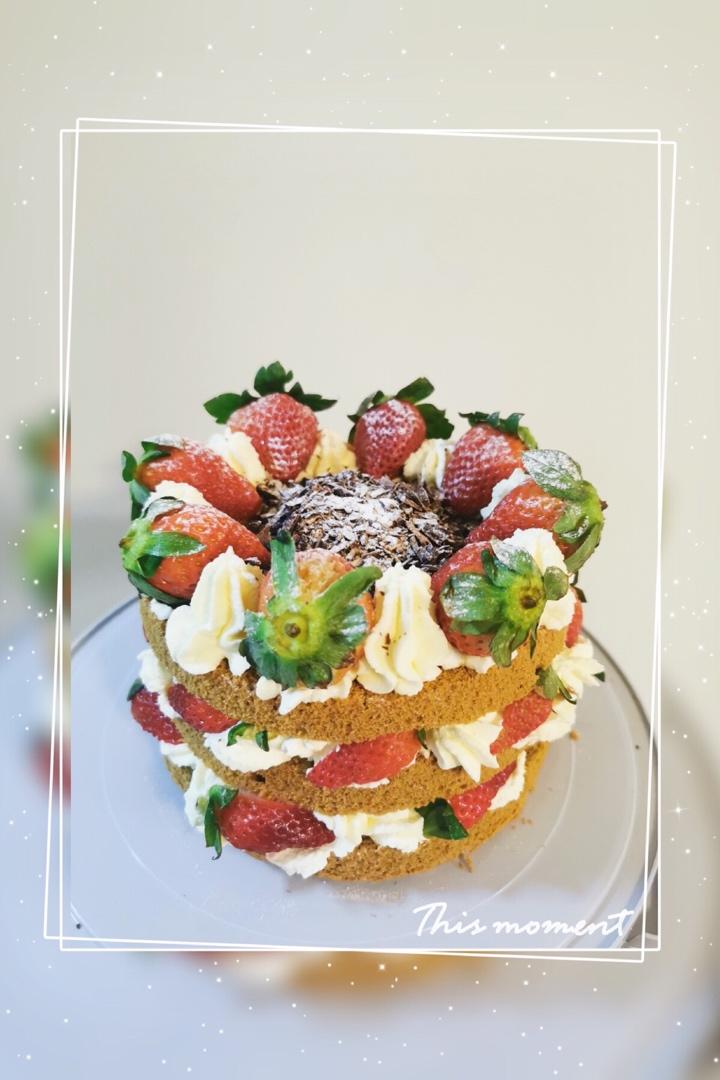 6寸基础版戚风蛋糕胚（附上我做的黄金果生日蛋糕）