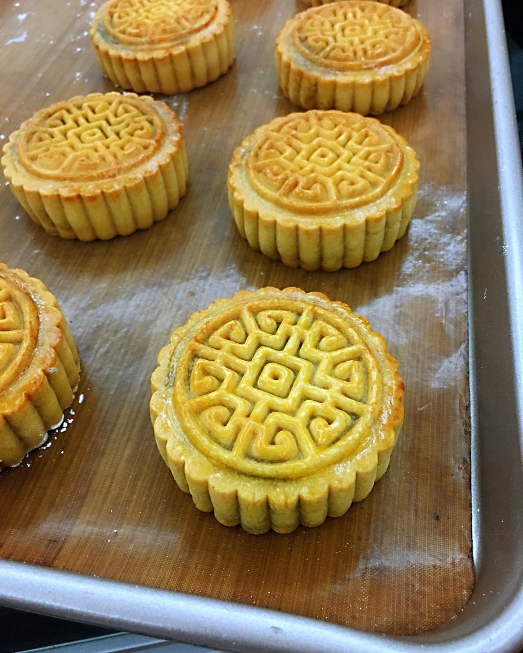 广式豆沙月饼