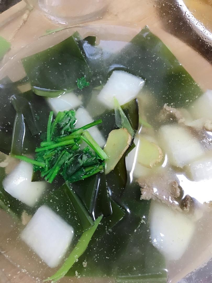 减脂又营养的萝卜炖海带