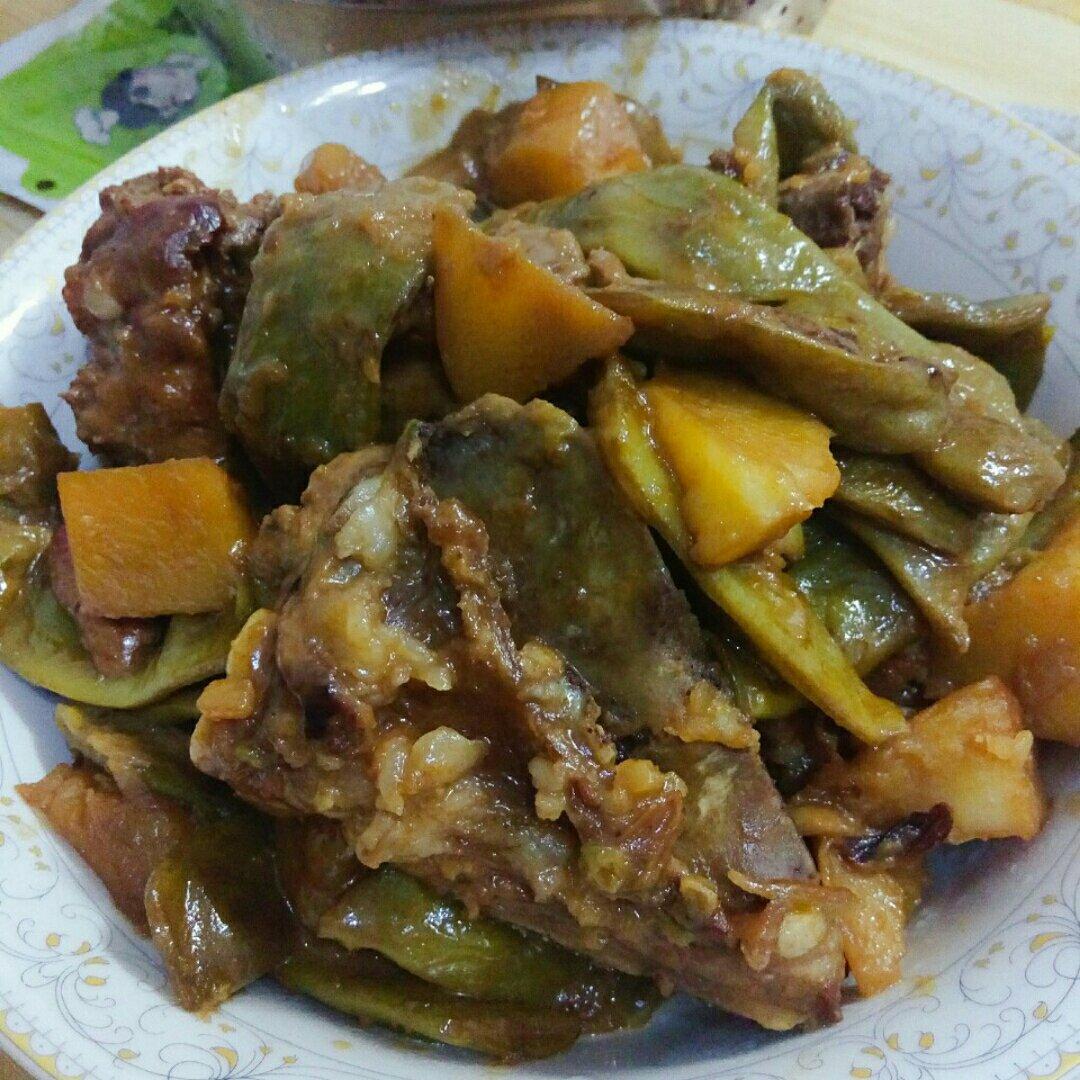 土豆芸豆炖排骨