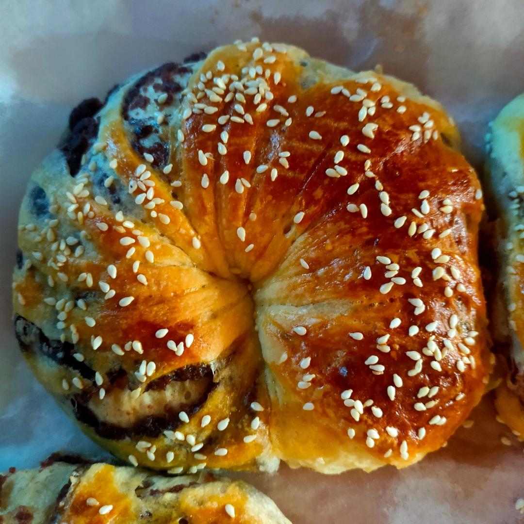 一次发酵❗️松软香甜的红豆沙面包圈㊙️