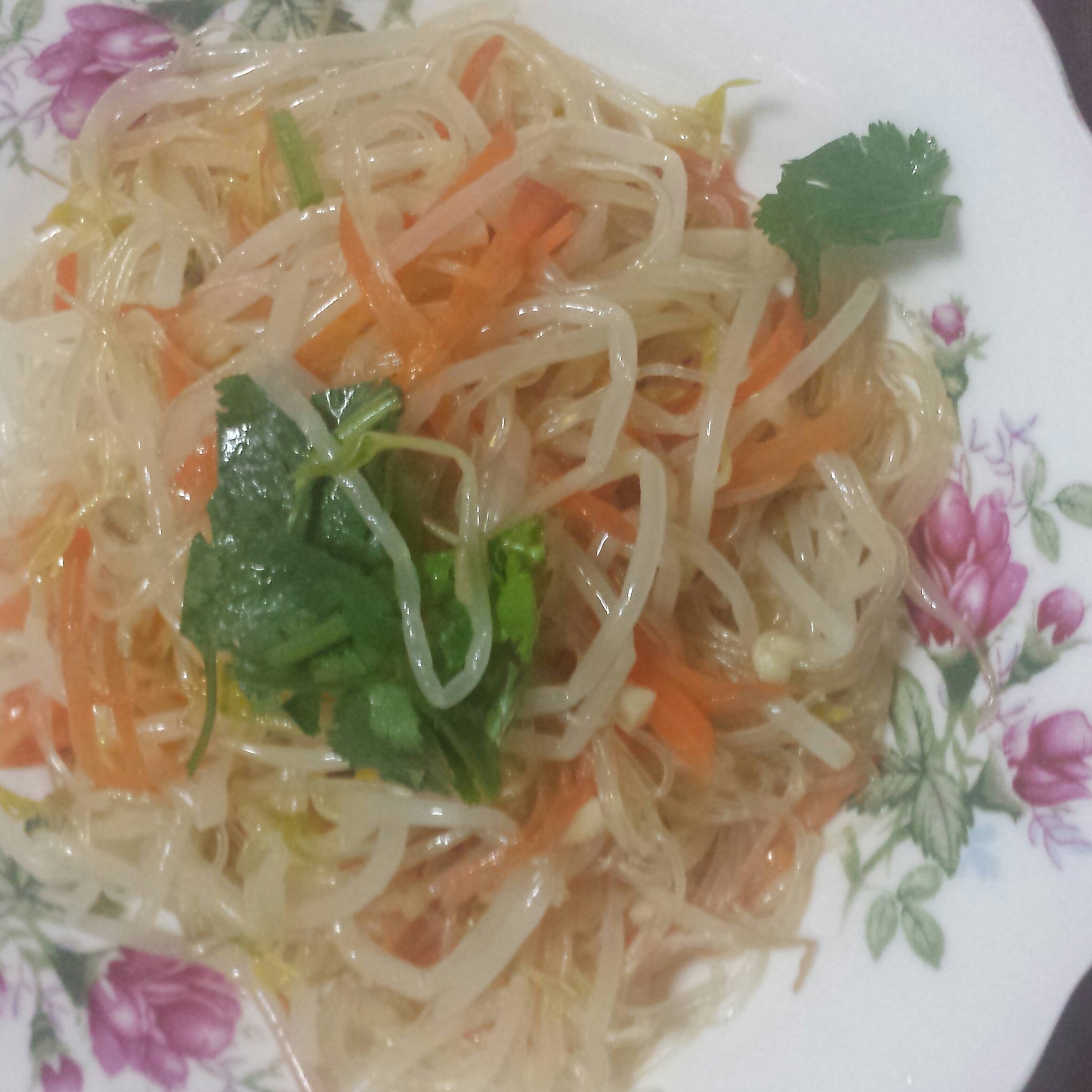 豆芽菠菜拌粉丝