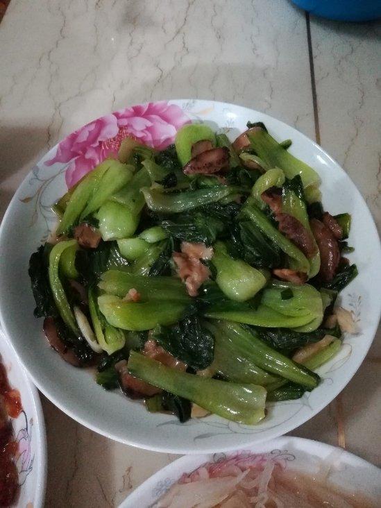 老丁的私房菜-香菇炒油菜