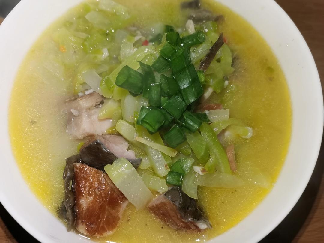 腊鱼煮萝卜丝