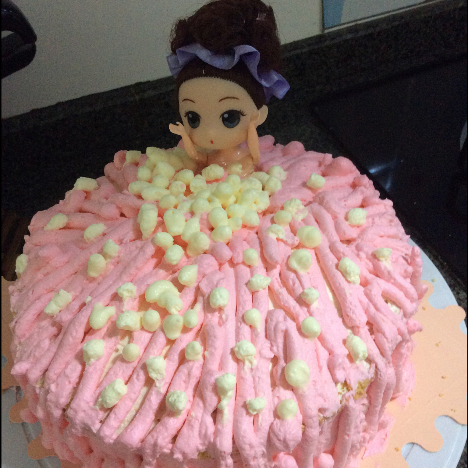 详细步骤制作泡泡浴娃娃蛋糕