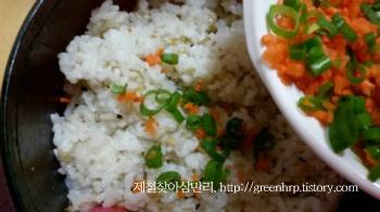 泡菜饭团 ～ 김치주먹밥的做法 步骤2