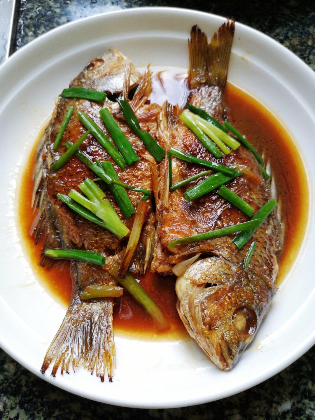 蓬安安做的红烧黄翅鱼