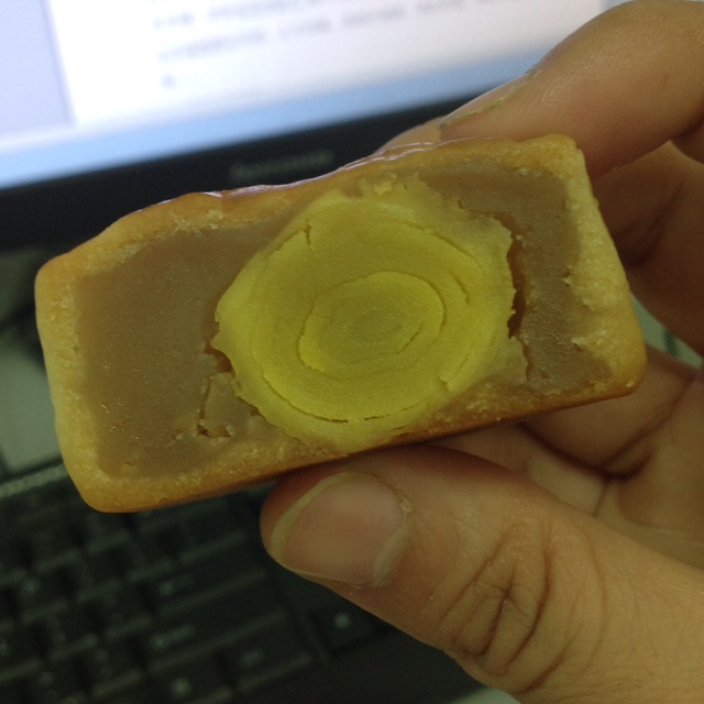 【曼食慢语】蛋黄莲蓉月饼
