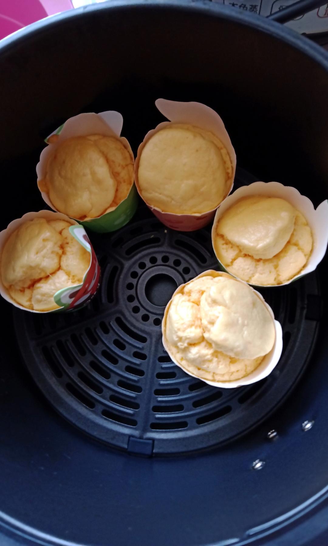 戚风小纸杯蛋糕