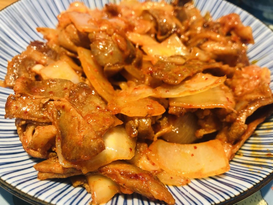 辣白菜炒五花肉