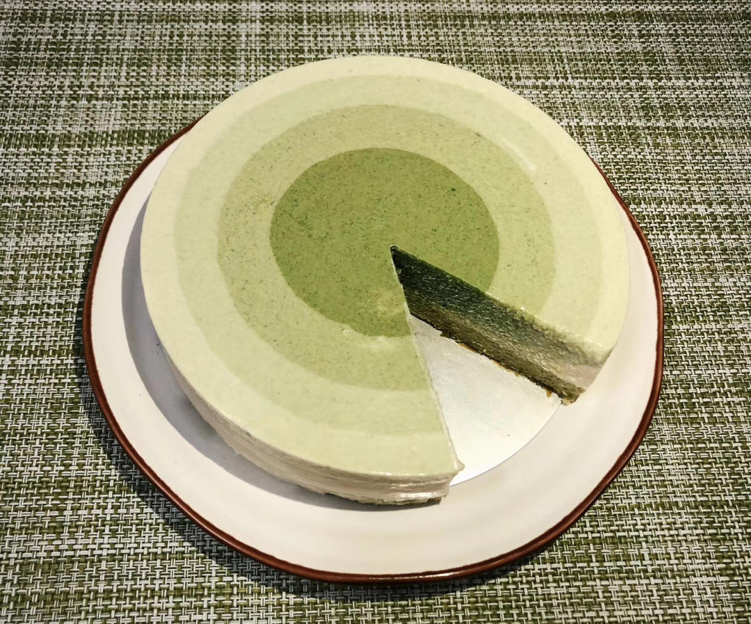 渐变抹茶慕斯蛋糕：我Amanda带着既美又作的抹茶甜点又来了！【曼食慢语】