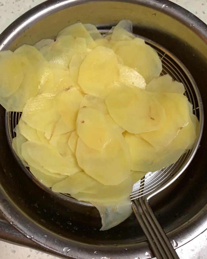 炸薯片