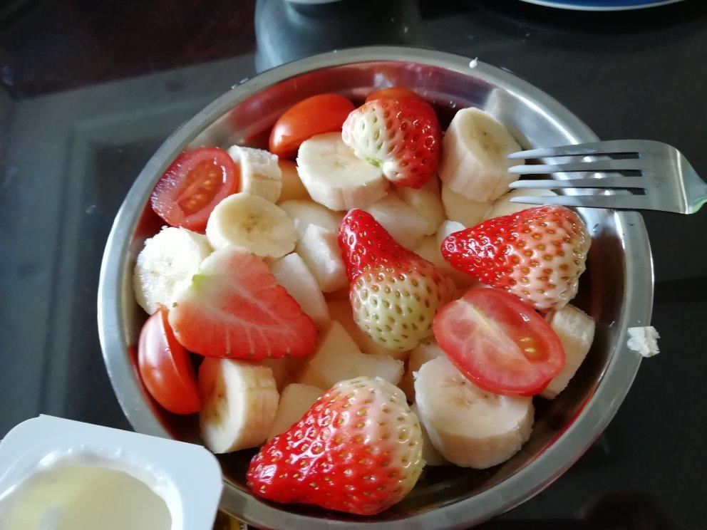 酸奶水果沙拉