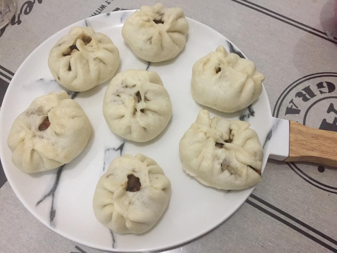 洋葱酱肉丁包子