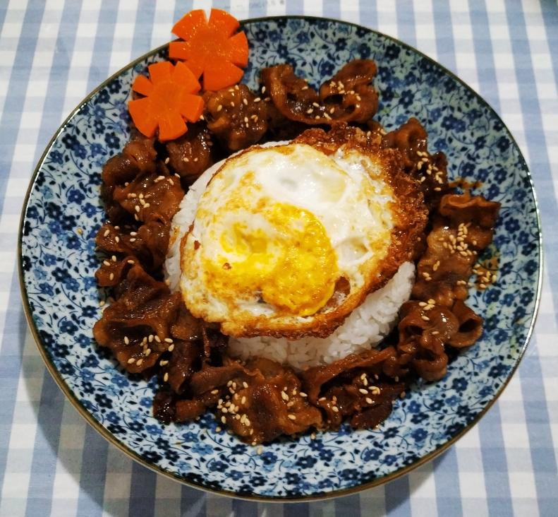 日式肥牛饭的做法