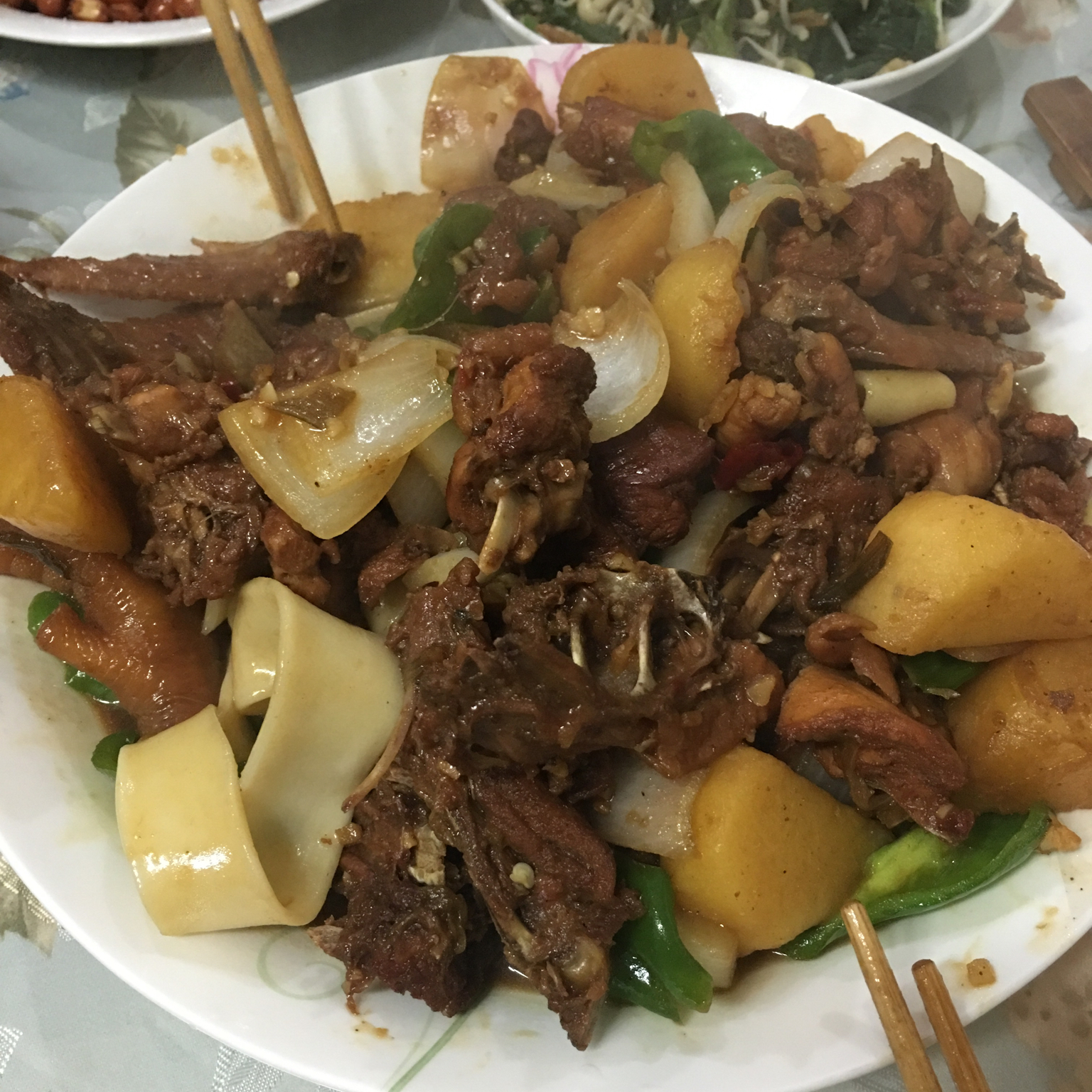新疆沙湾大盘鸡