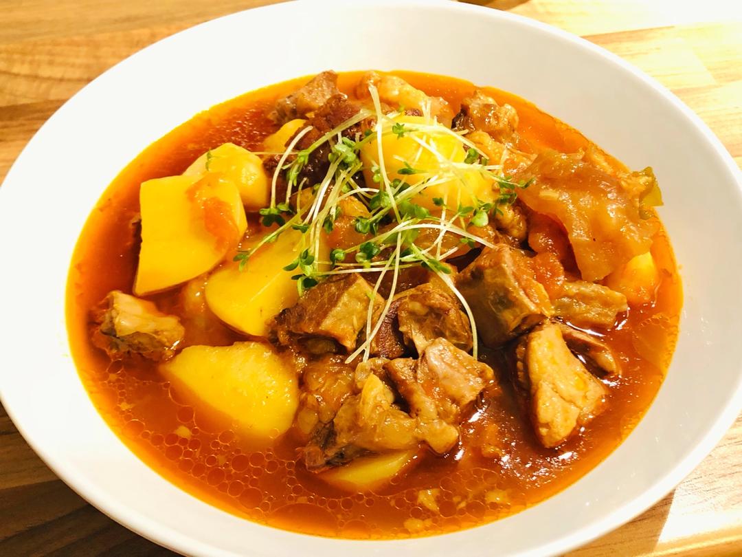 番茄土豆炖牛腩