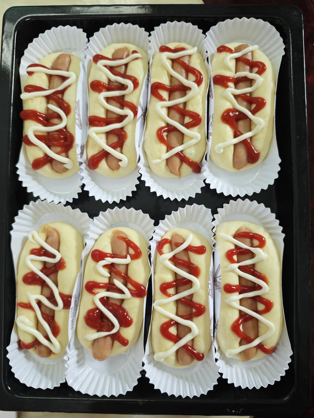 一个面团撑起一家店的台式面包—香肠面包